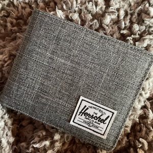 Herschel wallet